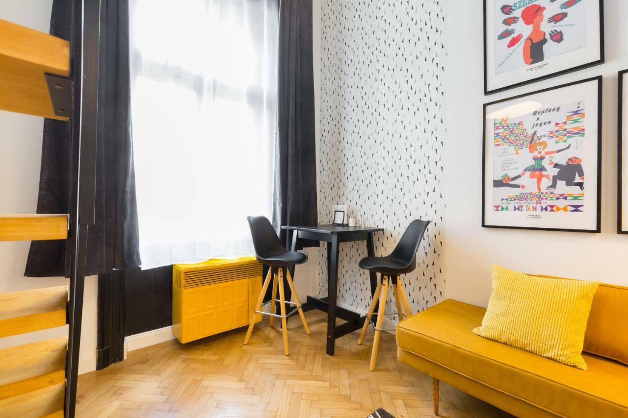 Leah Studios Budapest Luaran gambar
